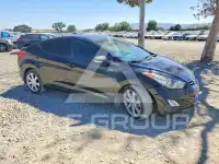 2013 Hyundai Elantra photo