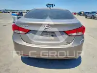 2013 Hyundai Elantra photo