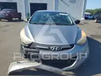 2013 Hyundai Elantra photo