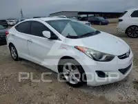 2013 Hyundai Elantra photo