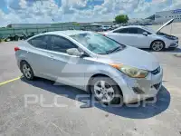 2013 Hyundai Elantra photo