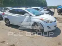 2013 Hyundai Elantra фото
