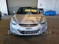 2013 Hyundai Elantra photo