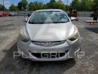 2013 Hyundai Elantra photo