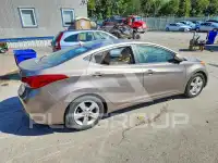 2013 Hyundai Elantra photo
