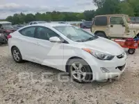 2013 Hyundai Elantra photo