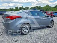 2013 Hyundai Elantra photo