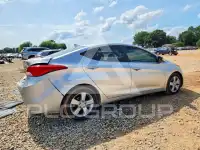 2013 Hyundai Elantra photo
