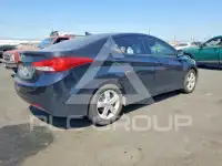 2013 Hyundai Elantra photo