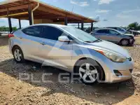 2013 Hyundai Elantra photo