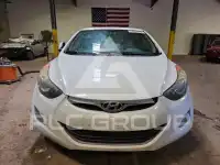 2013 Hyundai Elantra photo