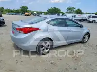 2013 Hyundai Elantra photo