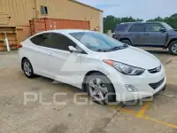 2013 Hyundai Elantra photo