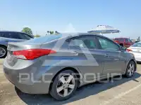 2013 Hyundai Elantra photo