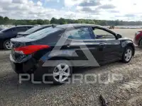 2013 Hyundai Elantra photo
