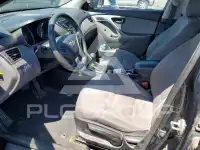 2013 Hyundai Elantra photo