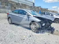 2013 Hyundai Elantra photo