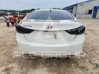 2013 Hyundai Elantra photo