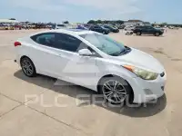 2013 Hyundai Elantra photo