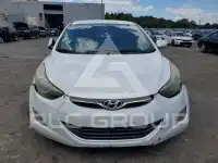 2013 Hyundai Elantra photo