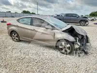 2013 Hyundai Elantra photo