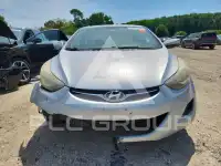 2013 Hyundai Elantra photo
