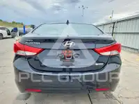 2013 Hyundai Elantra photo