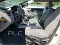 2013 Hyundai Elantra photo
