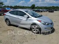 2013 Hyundai Elantra photo