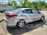 2013 Hyundai Elantra photo