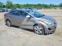 2013 Hyundai Elantra photo