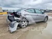 2013 Hyundai Elantra photo