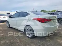 2013 Hyundai Elantra photo