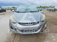 2013 Hyundai Elantra photo
