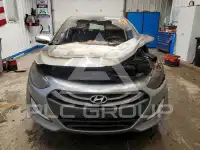 2013 Hyundai Elantra photo
