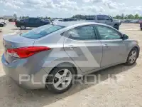 2013 Hyundai Elantra photo