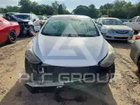 2013 Hyundai Elantra photo