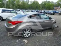 2013 Hyundai Elantra фото