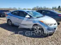 2013 Hyundai Elantra фото
