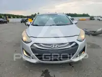 2013 Hyundai Elantra photo