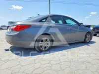 2013 Hyundai Sonata photo