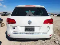 2013 Volkswagen Touareg photo