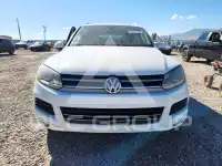 2013 Volkswagen Touareg photo