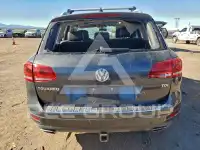 2013 Volkswagen Touareg фото