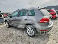 2013 Volkswagen Touareg photo