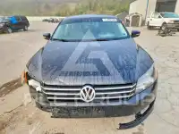 2013 Volkswagen Passat photo