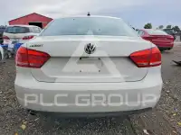 2013 Volkswagen Passat photo