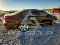 2013 Volkswagen Passat photo