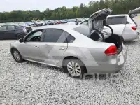 2013 Volkswagen Passat photo