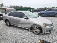 2013 Volkswagen Passat photo